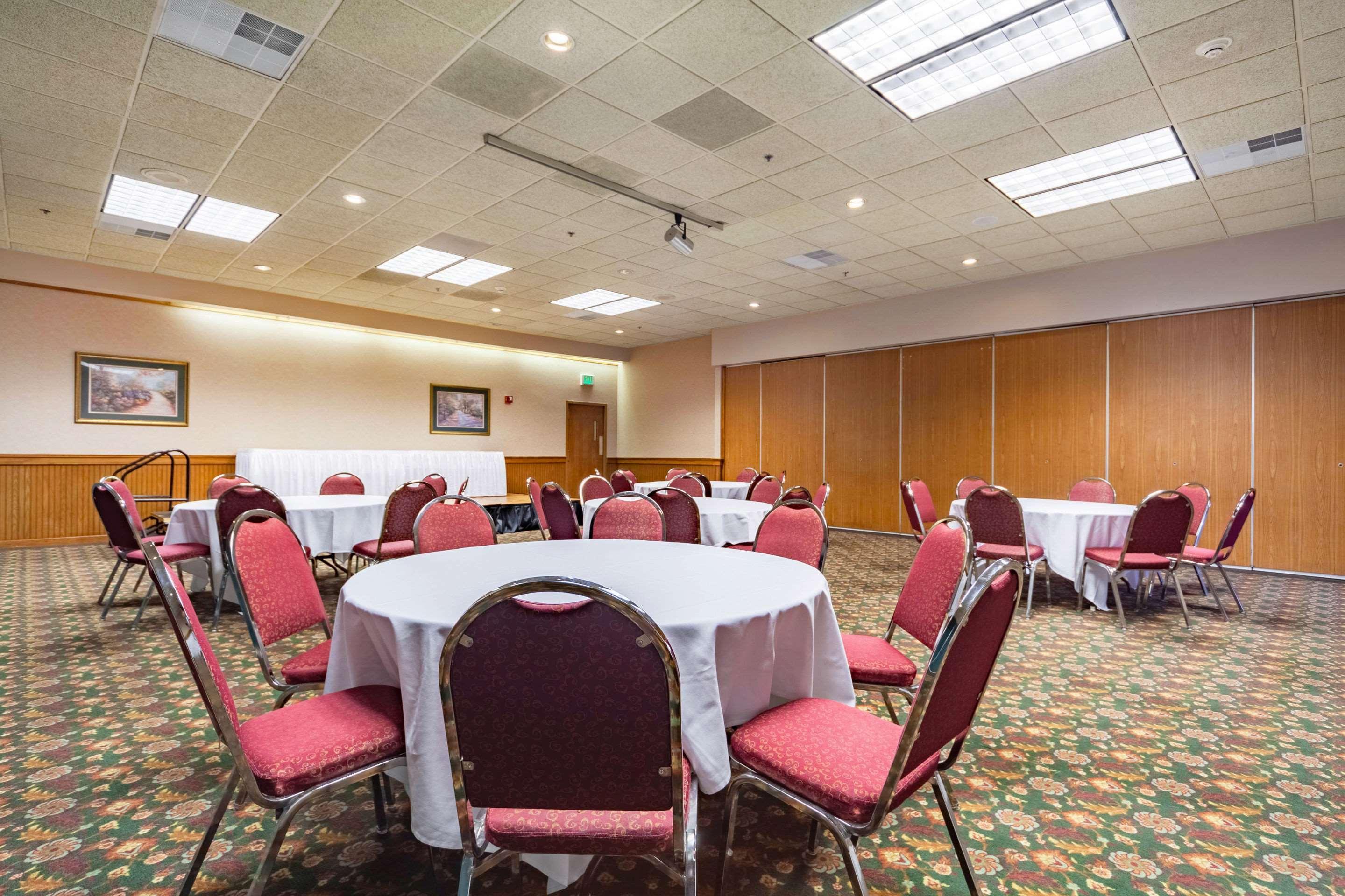 Quality Inn And Conference Center I-80 Grand Island Doniphan Dış mekan fotoğraf